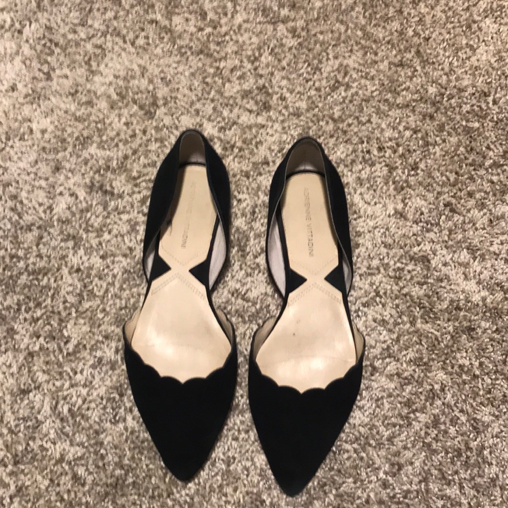Black scalloped edge flats